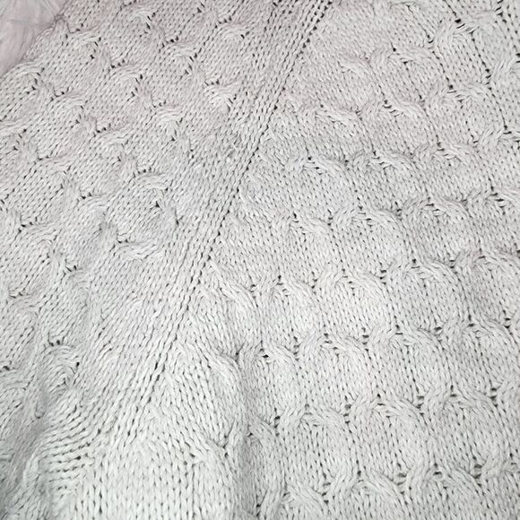 Old Navy Honeycomb Crew Neck Pullover Sweater - Picture 6 of 13